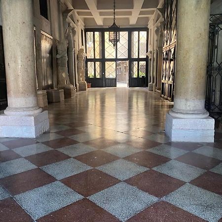 Dimora Contarini Charm Apartment On Grand Canal Венеція Екстер'єр фото